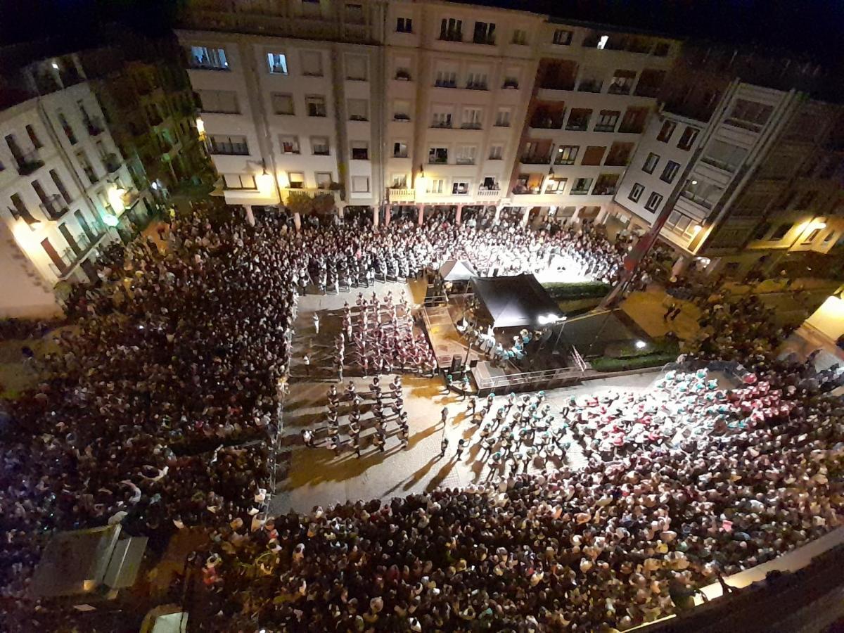 Piso Centrico Amplio-Luminoso Lägenhet Zarautz Exteriör bild